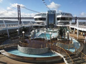 MSC Cruises MSC Fantasia Pools 4.jpg